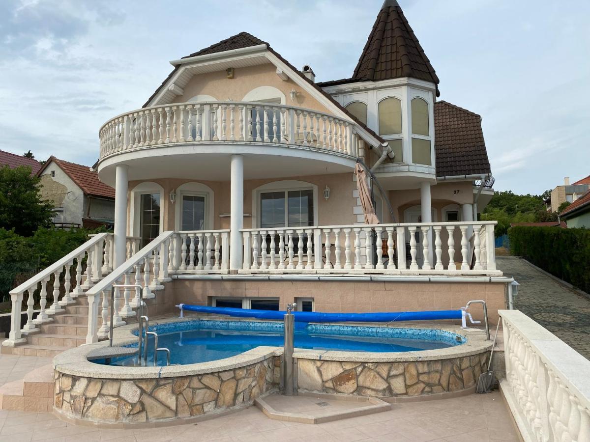 A- Villa Balatonfüred Buitenkant foto