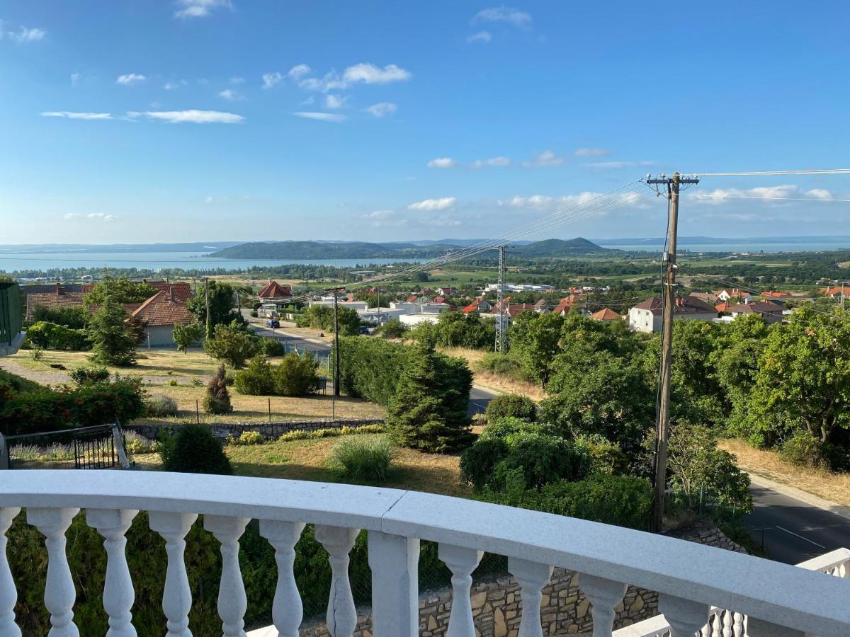 A- Villa Balatonfüred Buitenkant foto