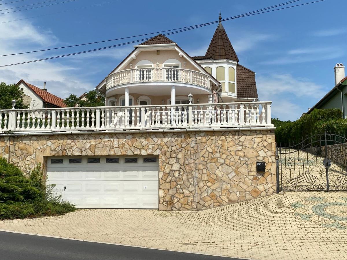 A- Villa Balatonfüred Buitenkant foto